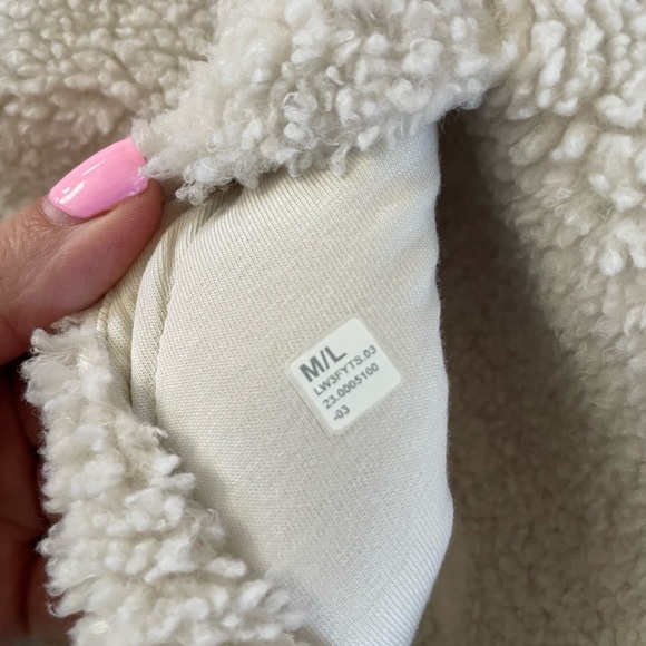 EUC Lululemon Sherpa Scuba Hoodie, Size M/L - Picture 3 of 5